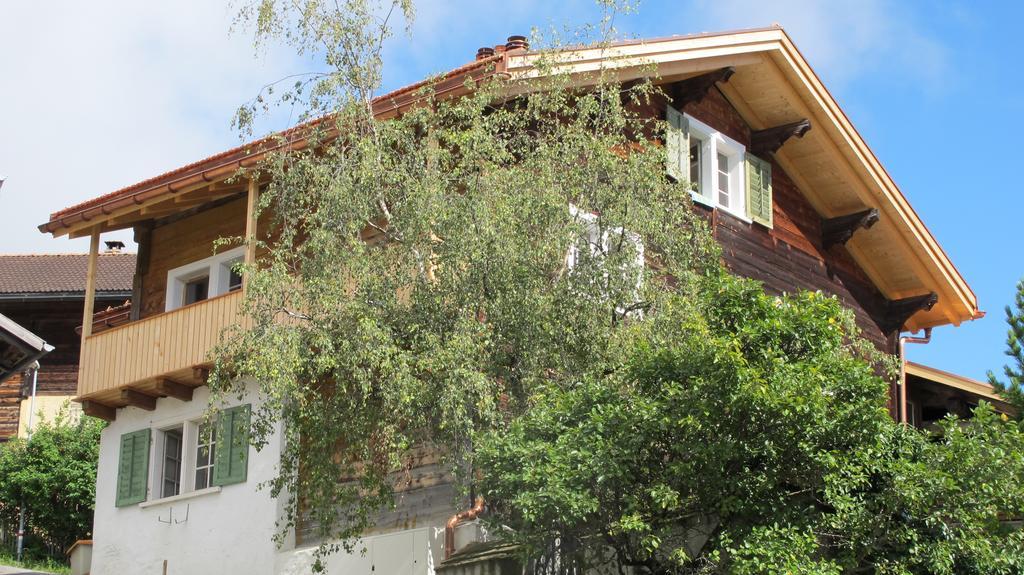 Ferienwohnung Graubuenden/ Castiel Luaran gambar