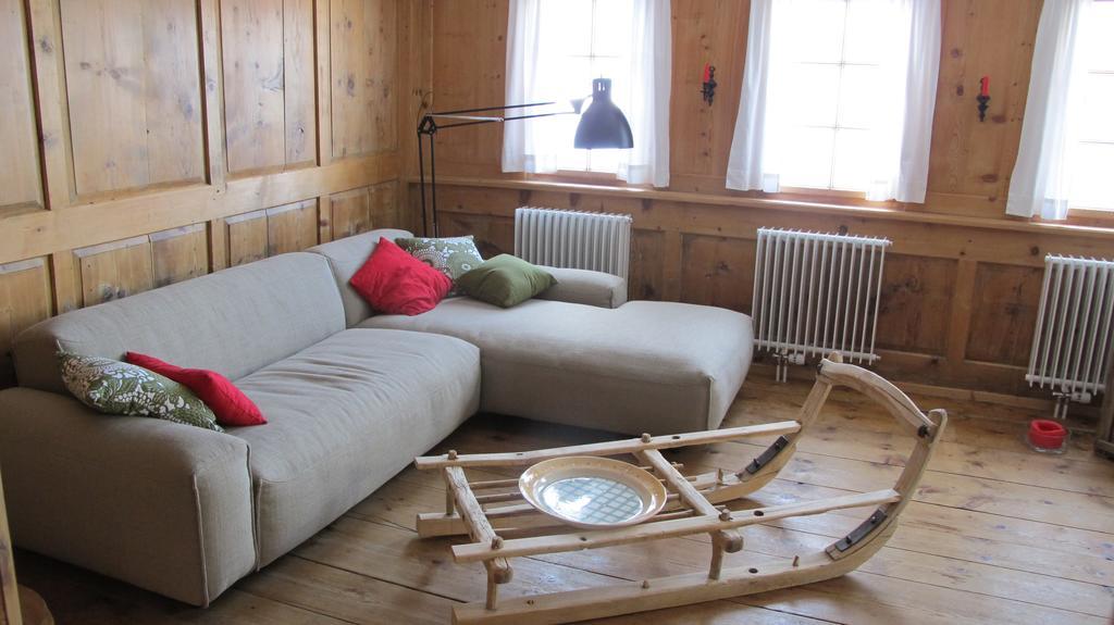 Ferienwohnung Graubuenden/ Castiel Luaran gambar