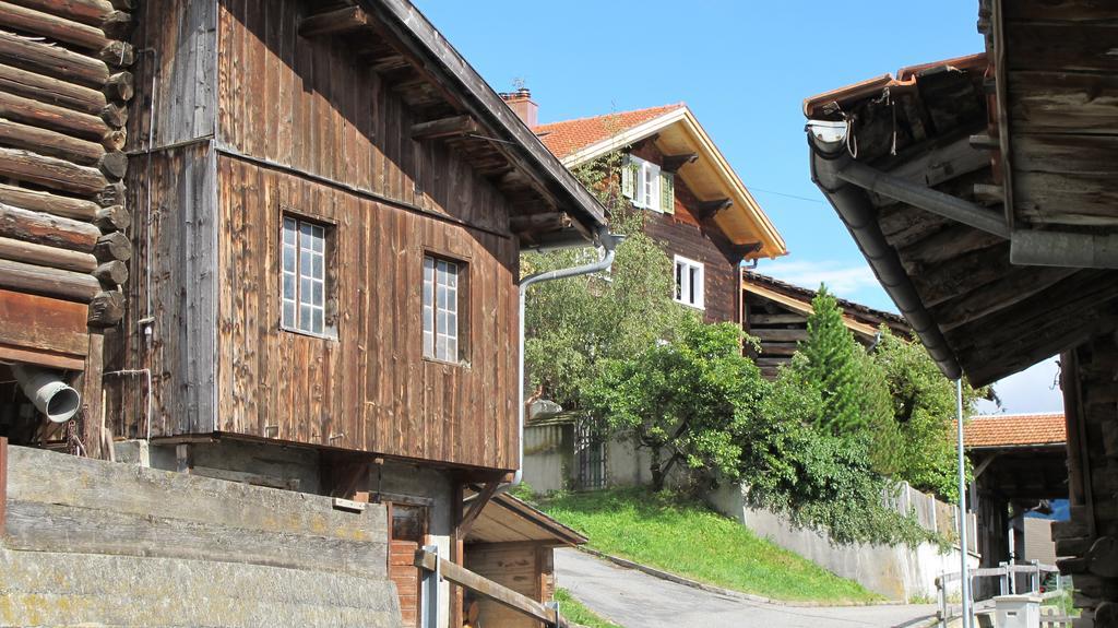 Ferienwohnung Graubuenden/ Castiel Luaran gambar